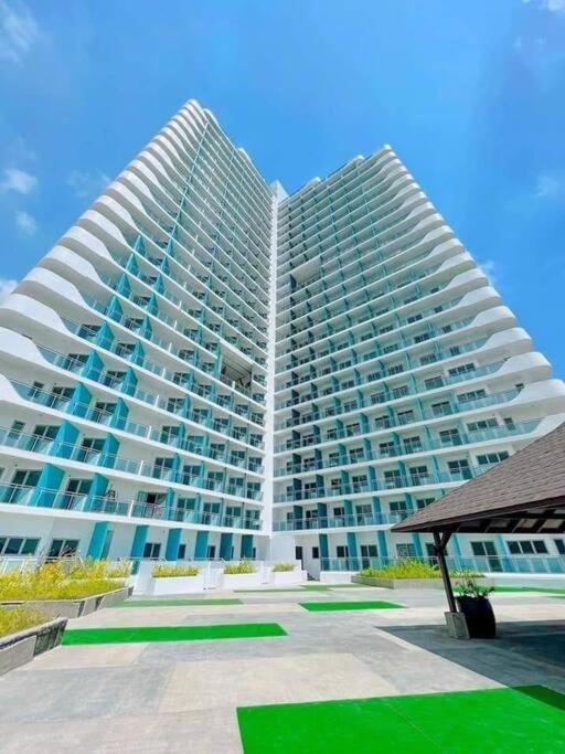 סן פרננדו 1Bedroom Unit At Azure North With Netflix Up To 6Pax מראה חיצוני תמונה